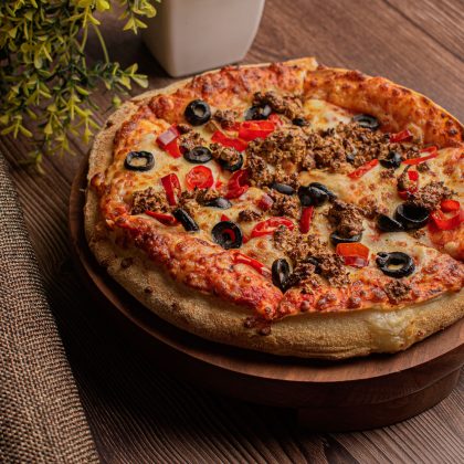 Spicy Beef & Jalapeño Pizza