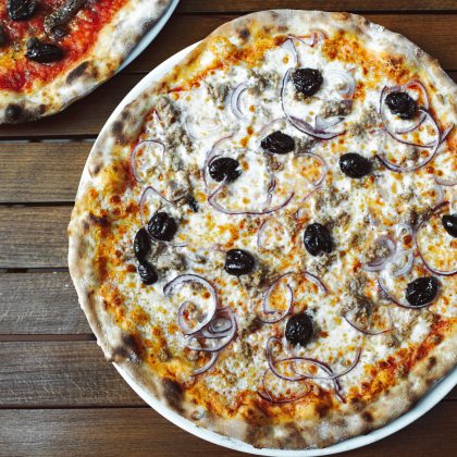 Tuna & Red Onion Pizza